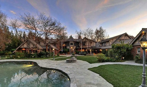 別墅裝修設(shè)計星布蘭妮上億豪宅